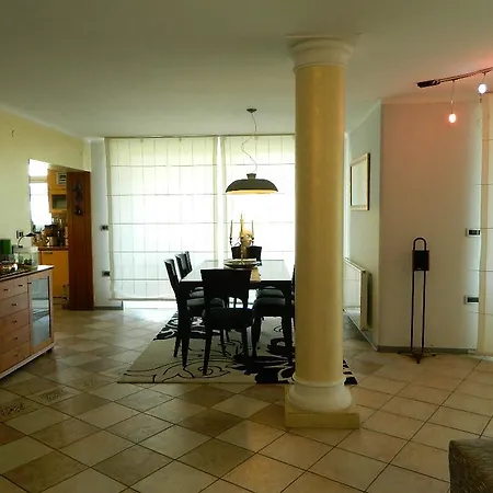 Vila Denica بيت للعطل فارنا