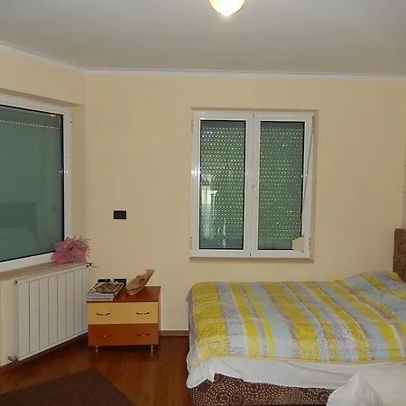 بيت للعطل Vila Denica *