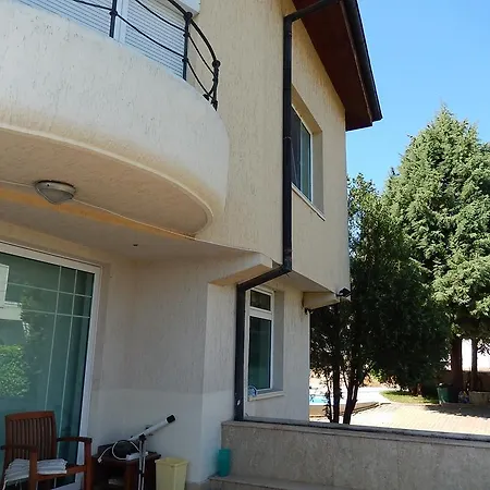 Vila Denica * فارنا
