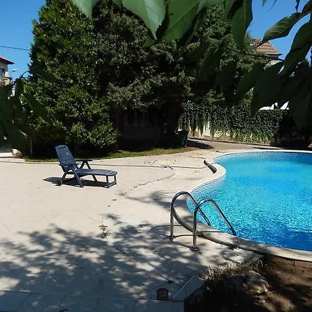 Vila Denica بيت للعطل